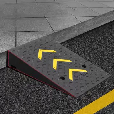QICBYING Rubber Threshold Ramps - Driveway Curb Car Kerb Ramp, Non-Slip Portable Thresholds Cushion, for Sidewalk, Motorcycle, Car, Truck, Scooter, Bike(50x80x10cm)