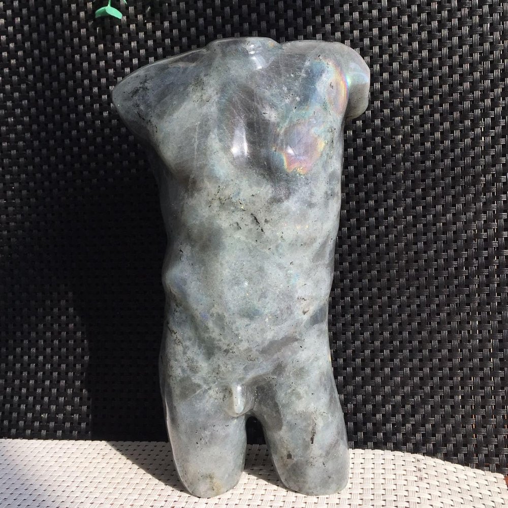 1.49kg 3.28lb Labradorite Male Body Torso Sculpture Model | 175mm Divine Masculine Statue with Flash | Hand-Carved Crystal Art for Strength & Intuition | Premium Altar Decor & Collector's Piece