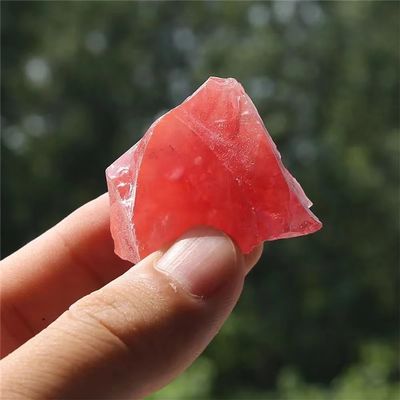 PPOZYLPC Crystal Red Diffuse Stone Crystal Quartz Gravel Crafts Ornaments Garden Decoration (Size : 500g)