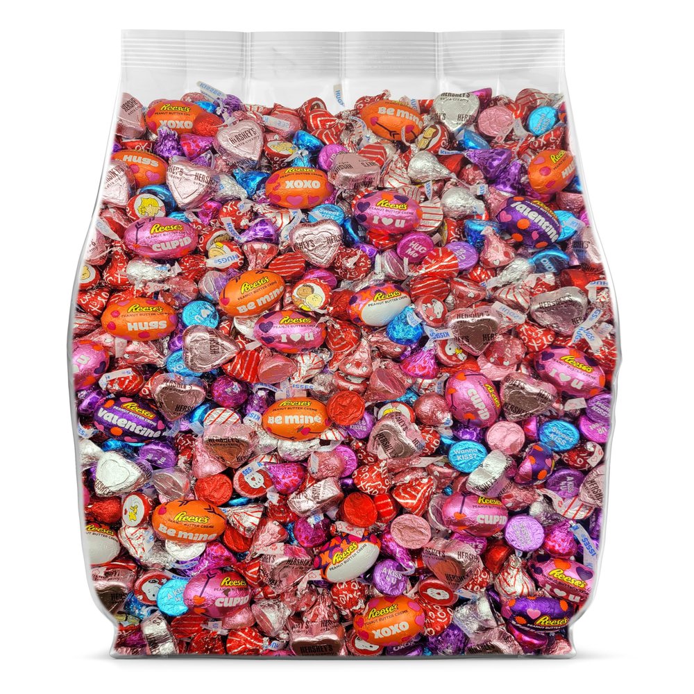 Pink Candy Bulk Variety Pack 2lb - Individually Wrapped Candy for Gift Bags, Party Favors and Goodie Bags - Assorted Chocolate Bulk Candy - 2 Pounds
