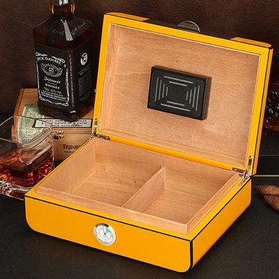 Cigar Humidor Box with Spanish Cedar Wood Interior, Humidifier, Hygrometer, and Divider Holds 35 Cigars