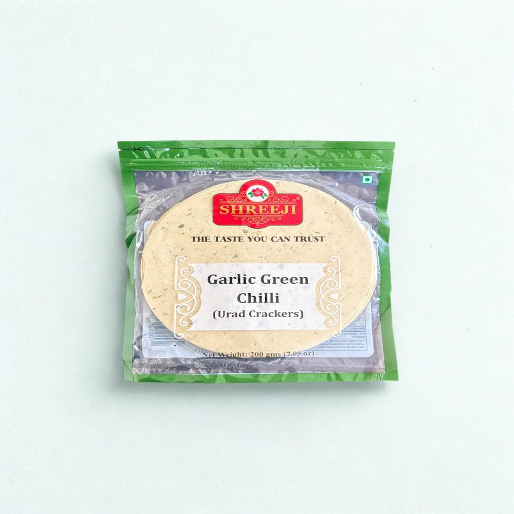 Shreeji Garlic Green Chilly Papad (Urad Lentil Crackers) 200g Garlic & Green Chili Flavored Indian Papad, Thin Crispy Snack, Roast or Fry
