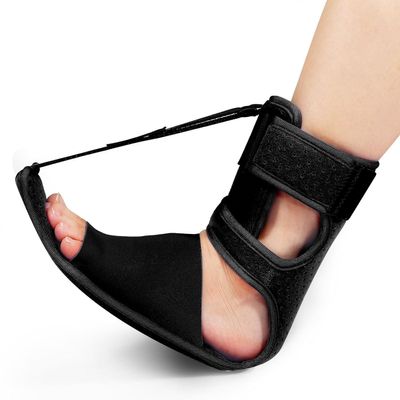 Plantar fasciitis night splint socks relieve the pain of plantar fasciitis, arch pain, heel bone spurs, foot sagging, and tendinitis, providing soft and comfortable footrests for both men and women (Black)