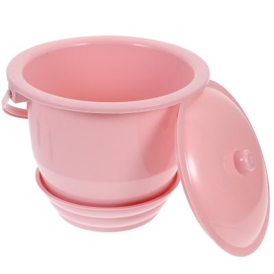 MAGICLULU Portable Urinal Bucket with Lid, Thickened Plastic Spittoon Pot for Home Use, Handheld Night Urine Pail Suitable for Elderly and Bedridden Patients, Red, 1pcs