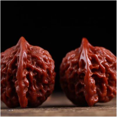 2 PCS Natural Chinese Wenwan Walnuts, 100-Year-Old Patina Walnuts Premium Quality, Handpicked, Unique Texture and Flavor for Collectors and Enthusiasts Family Heirloom (4PC)
