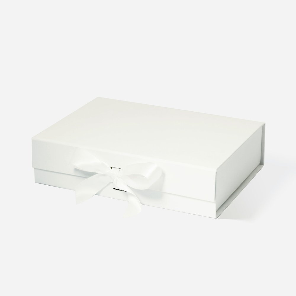 Geoto 9.25"6.69"2.36" A5 Shallow Size Luxury Rigid Foldable Magnetic Closure Collapsible Gift Packaging Boxes (Off White with Ribbon)