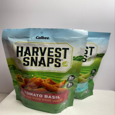2 PARCKS HARVEST SNAPS TOMATO BASIL CRISPY BACKED VERGGIE AND CAESAR MADE WITH REAL VEGGIES
