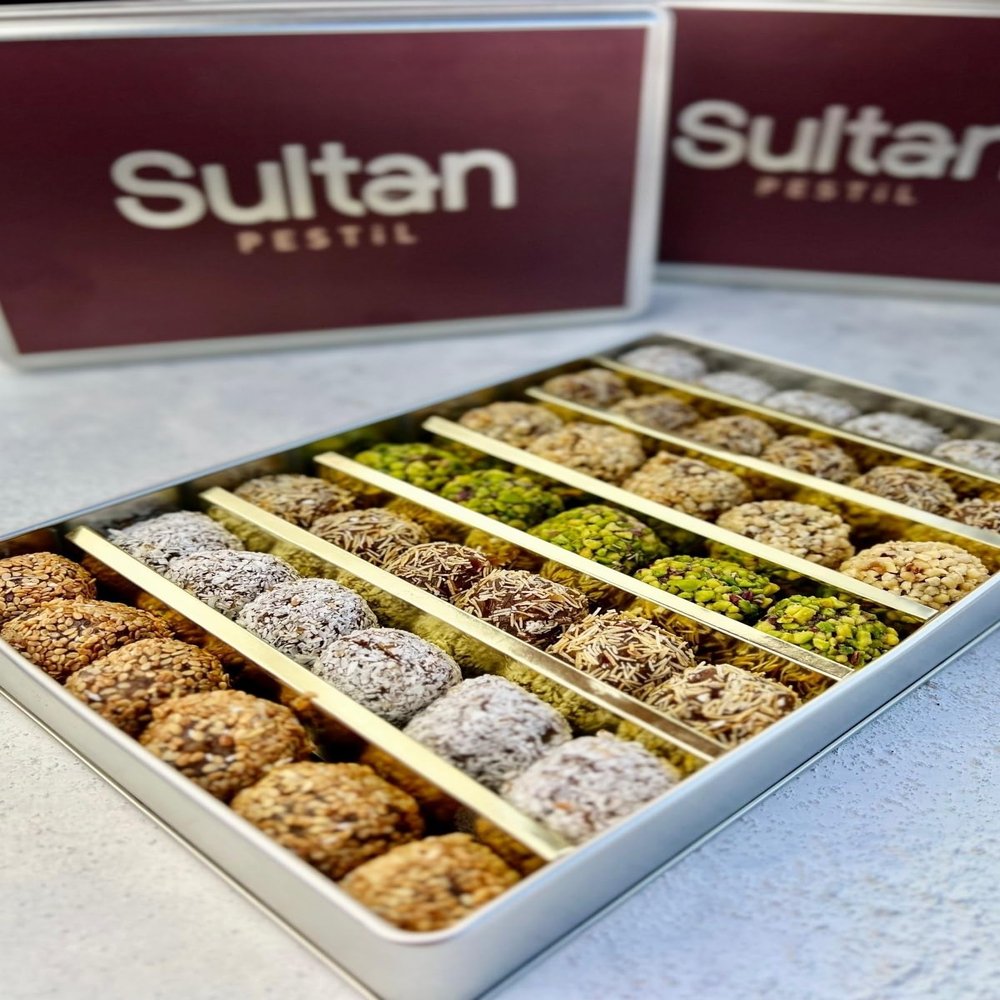 GumusHane Atom Pestil Assortment Fruit Leather Mixed Pack in Metal Tin | Beden | Traditional Turkish Delight