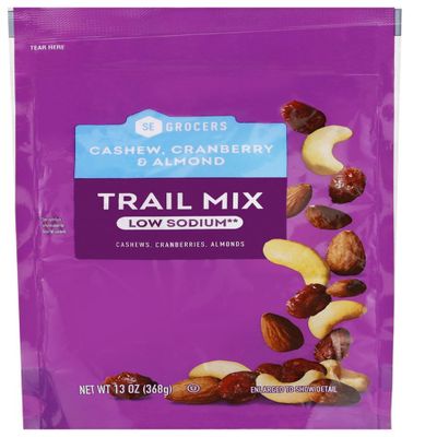 SE Grocers, Cashew Cranberry Almond Mix, 13 Ounce