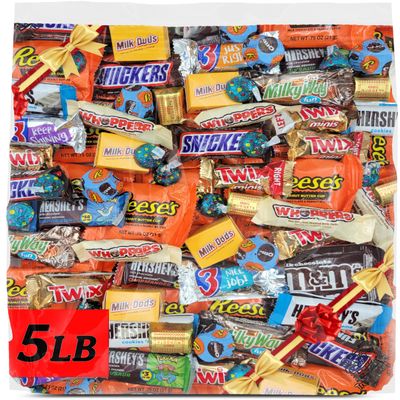 Bulk Chocolate Variety Pack 5 lb Assorted Chocolate Candy Mix Snack Size Party Favorites Peanut Butter Cups, Chocolate Covered Malted Milk Balls, Caramel Candy, Cookies & Creme, Almond Chocolate, Milk Chocolate, Holiday Treats