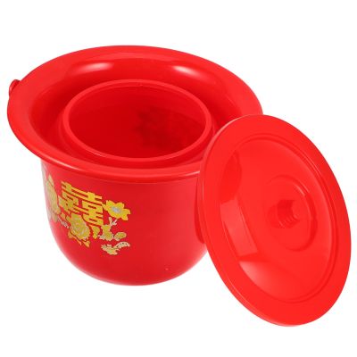 DIYEAH Portable Plastic Urine Bottle for Female with Lid, Ergonomic Design and Lightweight Chamber Pot for Elderly and Adults, for Home and Outdoor Activities Travel Toilet