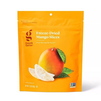 Good & Gather Freeze Dried Fruit Slices, Crispy Fruit Snack, Multiple Flavors (Dried Mangos)
