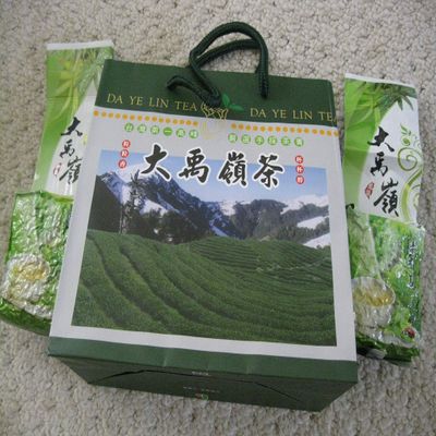 2 X 5.5 Oz (160 g) vacuum sealed bag of Taiwan Da-Yu-Ling (Da Yu Mountain) Winter Green Tea - Taiwan High Mountain Grown Tea Premium Quality Tea.