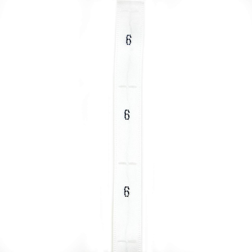 A Roll of Fold Silk Size Tabs - White, 500pcs (Size 6)