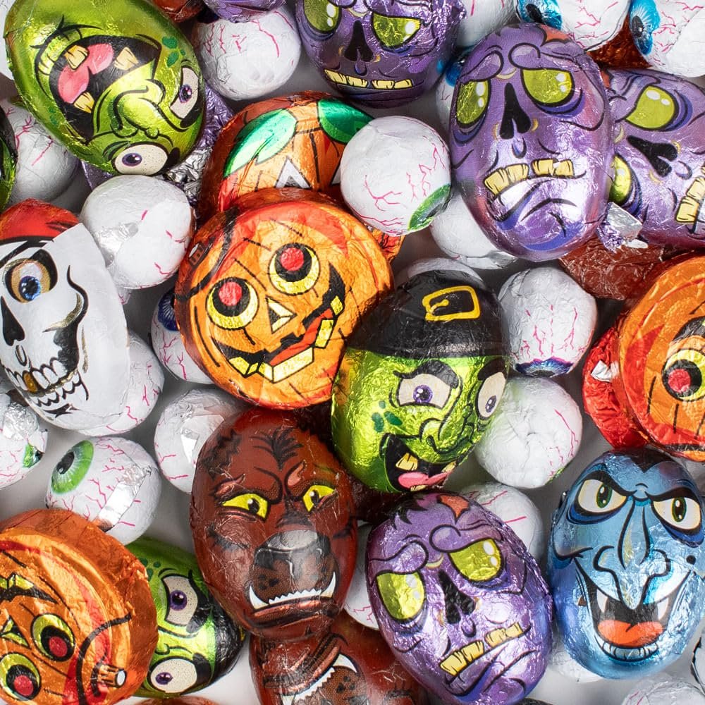 66oz Halloween Candy Tricky Treats Mix Chocolate for Goodie Bag Filler (approximately 246 pieces)