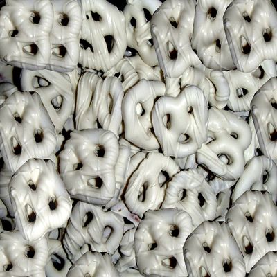Guittard Chocolate Mini Pretzels Frosted White 1 Pound ( 16 OZ )