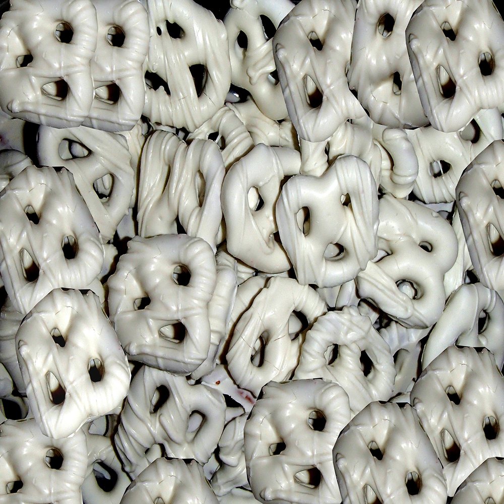 Guittard Chocolate Mini Pretzels Frosted White 1 Pound ( 16 OZ )