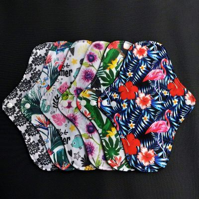 7PCS Pack Washable Cloth Pads Including 6PCS Heavy Flow Feminine Hygiene Bamboo Charcoal Cloth Mama Reusable Menstrual Pads Reusable Sanitary Napkins Pad + 1PC Mini Wet Bag