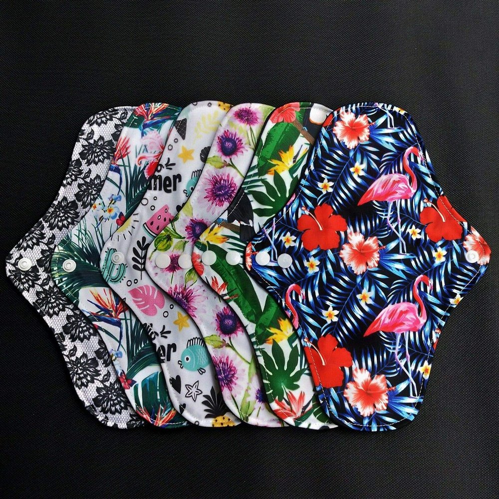 7PCS Pack Washable Cloth Pads Including 6PCS Heavy Flow Feminine Hygiene Bamboo Charcoal Cloth Mama Reusable Menstrual Pads Reusable Sanitary Napkins Pad + 1PC Mini Wet Bag