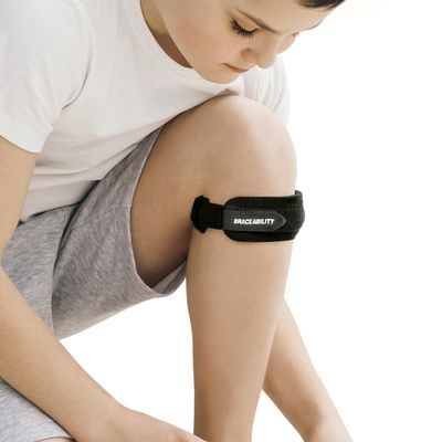 BraceAbility Kids Knee Band - Youth Patellar Tendon Support Strap Child Osgood Schlatter Brace for Jumpers Knee, Patella Tendonitis, Sports Wrap for Running, Soccer, Volleyball, Basketball (XS)