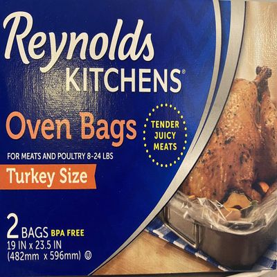 Reynolds Large Clear Disposable Nylon Zipper Food Storage Bags (8 Count, 384 oz Capacity, Rectangular, Meat Storage, Easy Open/Close)